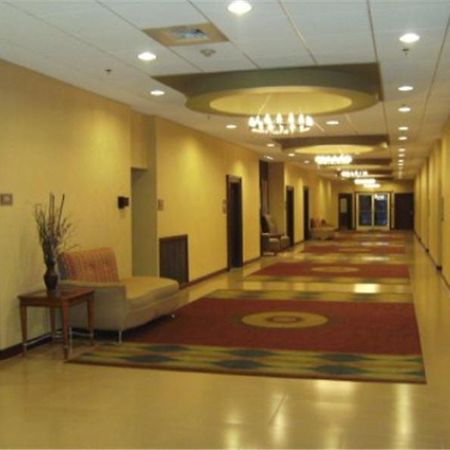 Holyoke Hotel And Conference Center Interior photo